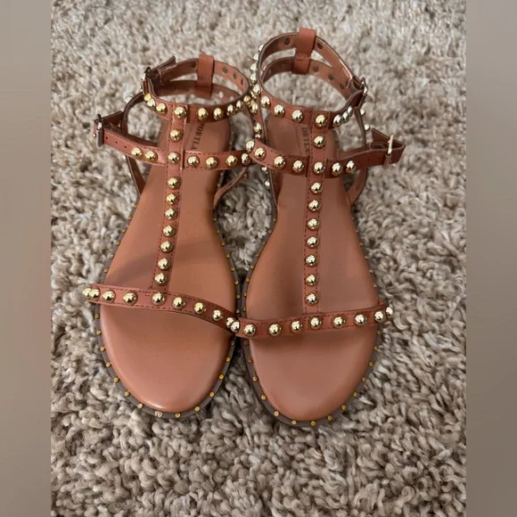 Portland boot company women’s studded, gold gladiator sandals, Size 8 1/2 - Picture 4 of 7